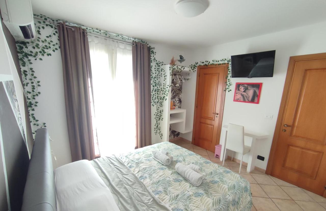 Casa Vacanze Isolotto 伊索拉戴里费米尼 外观 照片